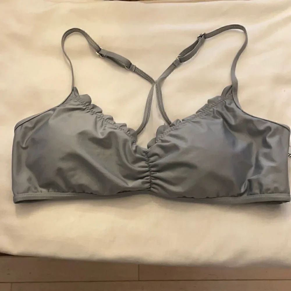 SPLENDID GRAY BRALETTE BIKINI TOP.  NEW